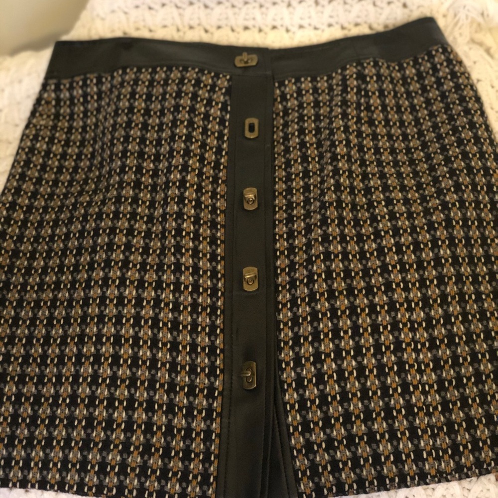 Tweed skirt